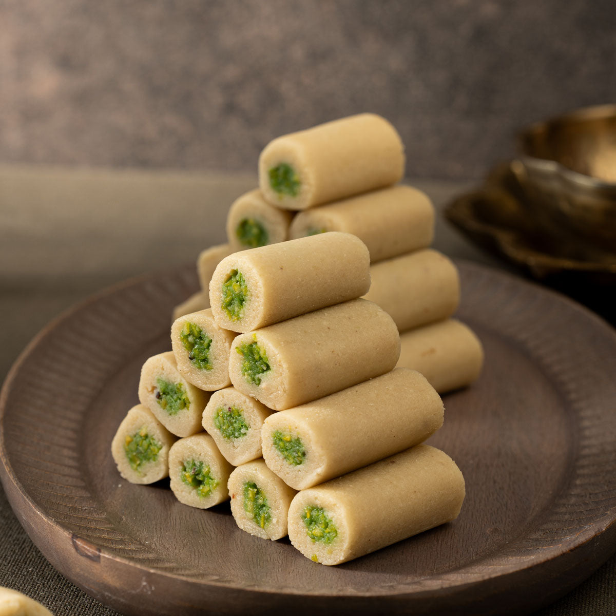 Kaju Pista Roll